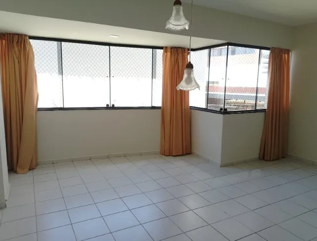 Oportunidade em Petrópolis AP 3/4 sendo 2 suítes