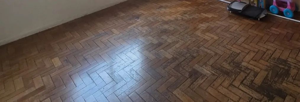 Piso tipo taco de madeira - Foto 5