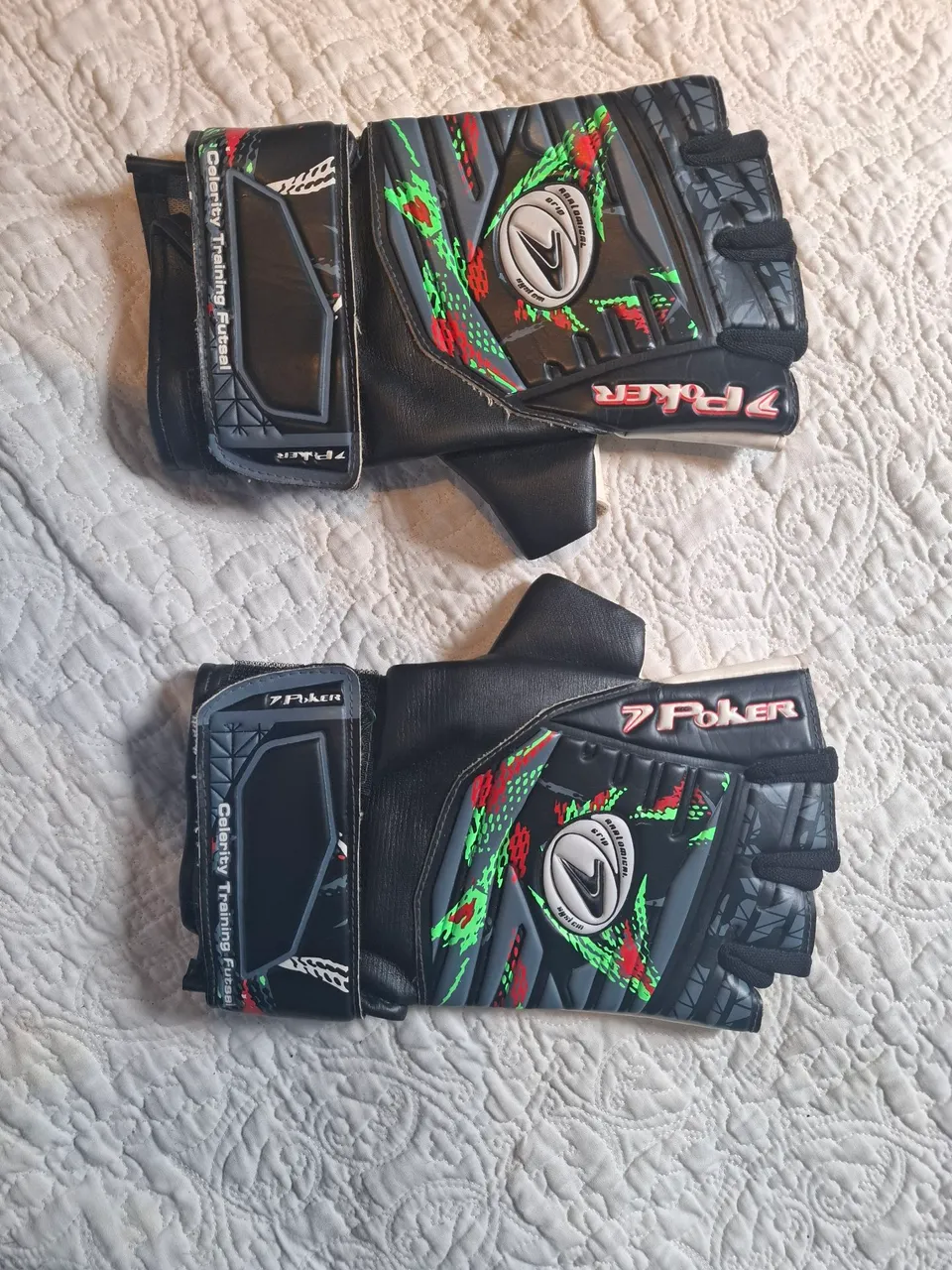 Luvas de Goleiro 7Poker Training Futsal