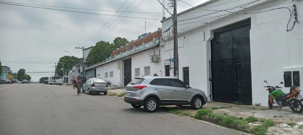 Aluga-se 600 m²  na Cachoeirinha próx. Porto Chibatão!