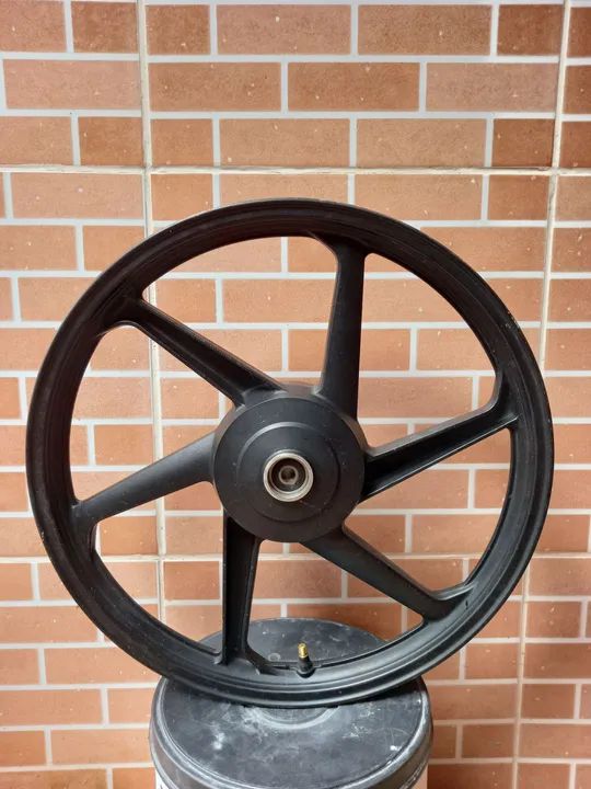 Roda dianteira liga leve aro 18, 6 palitos SCUD, FREIO À TAMBOR( LONA)