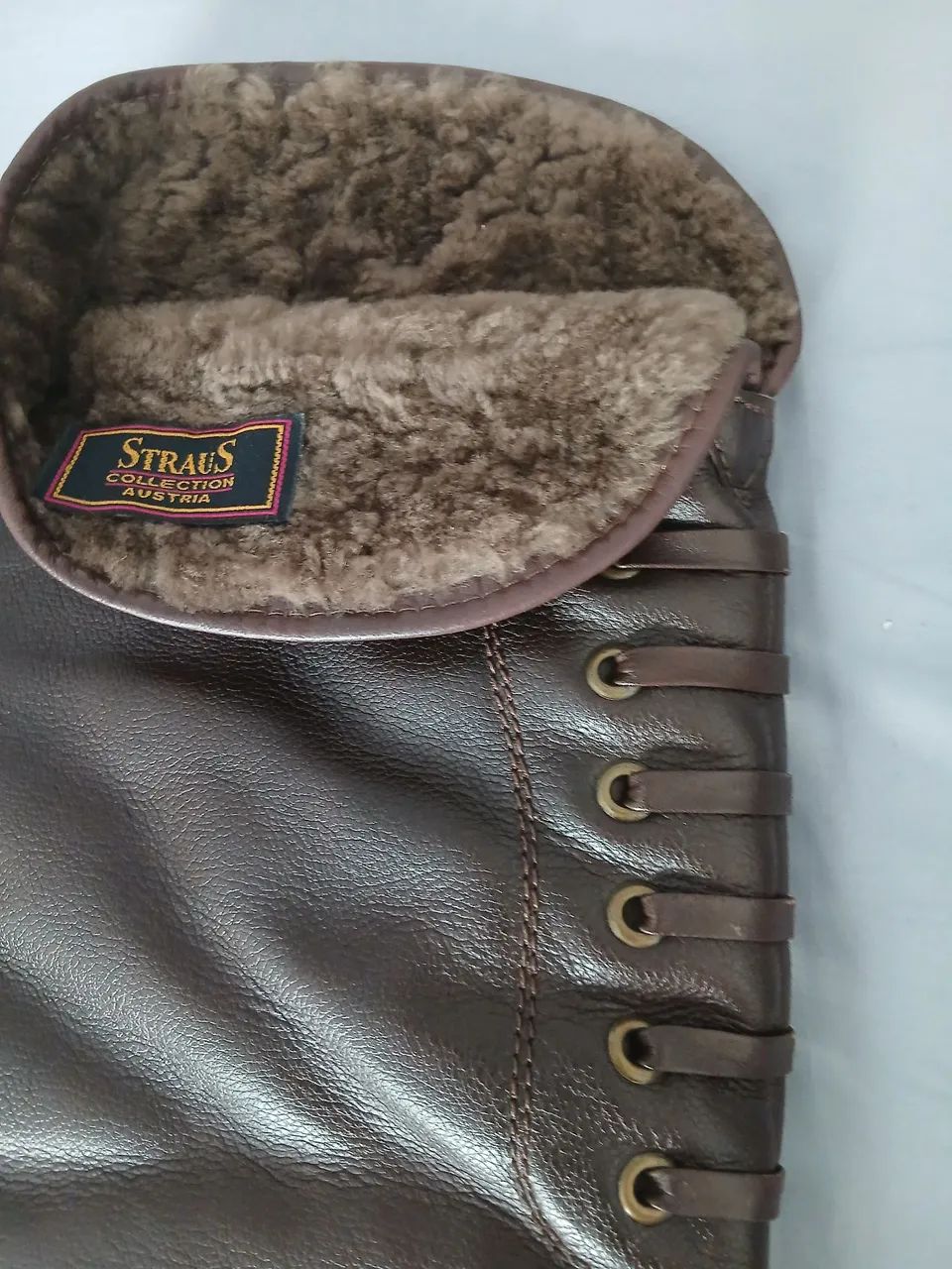 Bota cano longo de couro com lâ N39 - Foto 4