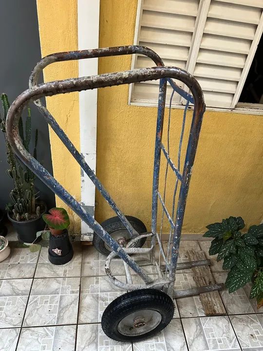 Carrinho paleteiro de ferro para construção