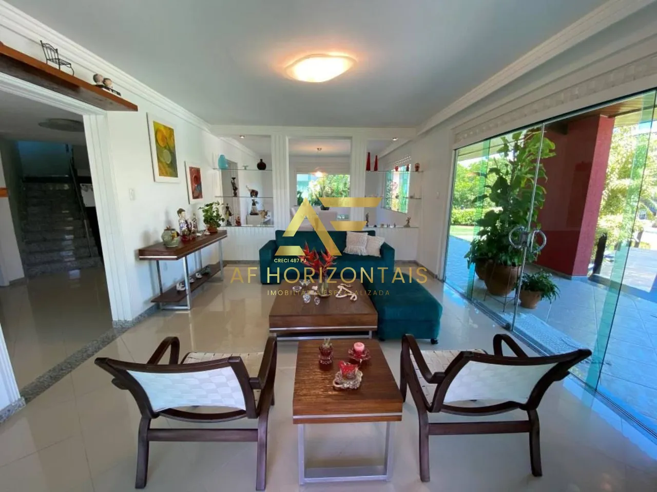 Linda Casa no Condomínio Melício Machado (2 lotes), na Aruana, 4 quartos, sendo 2 suítes.