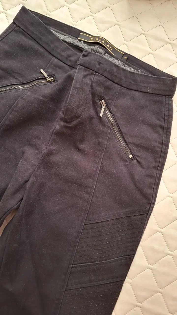 calça feminina siberian preta com zíperes frontais