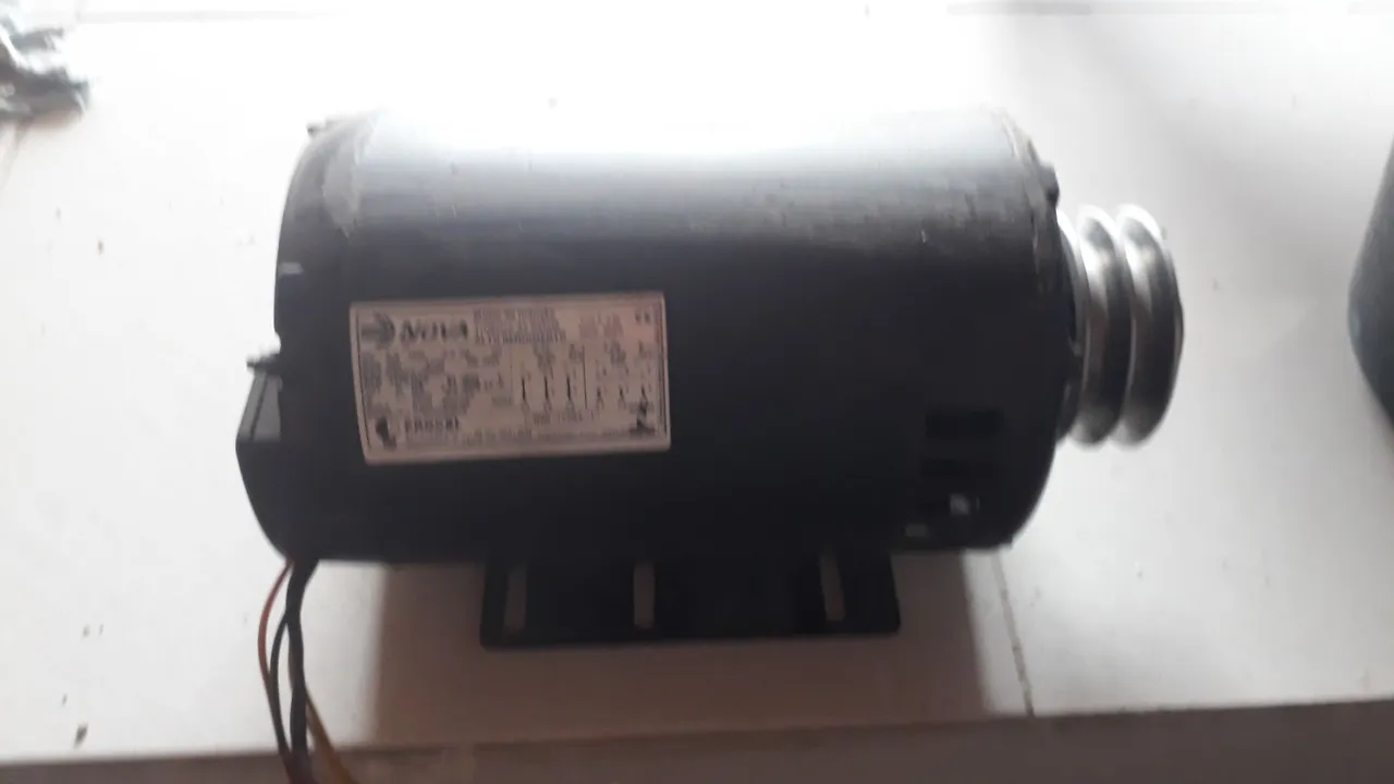 Motor da marca Nova