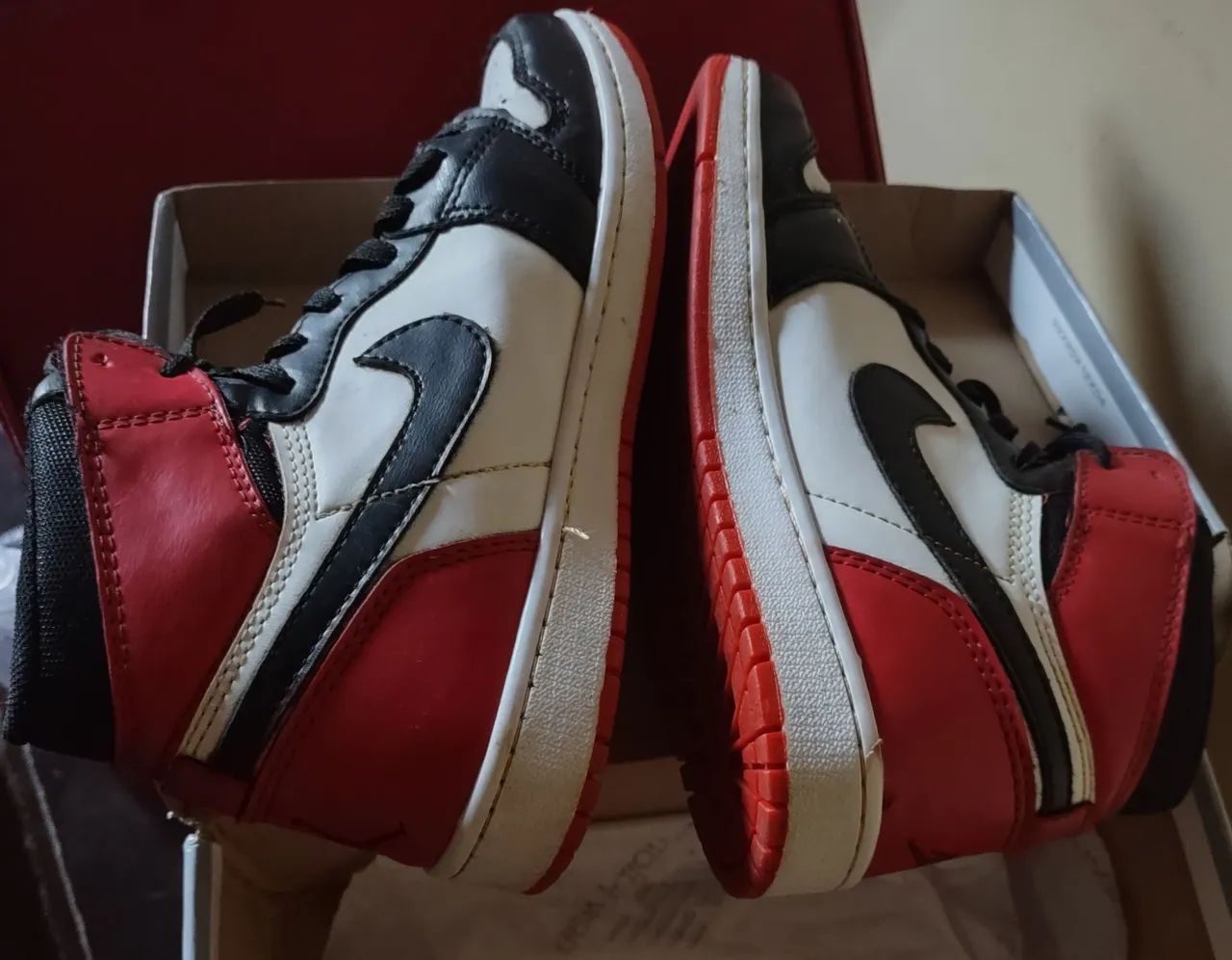 Tênis Nike - Solado Vermelho - Foto 2