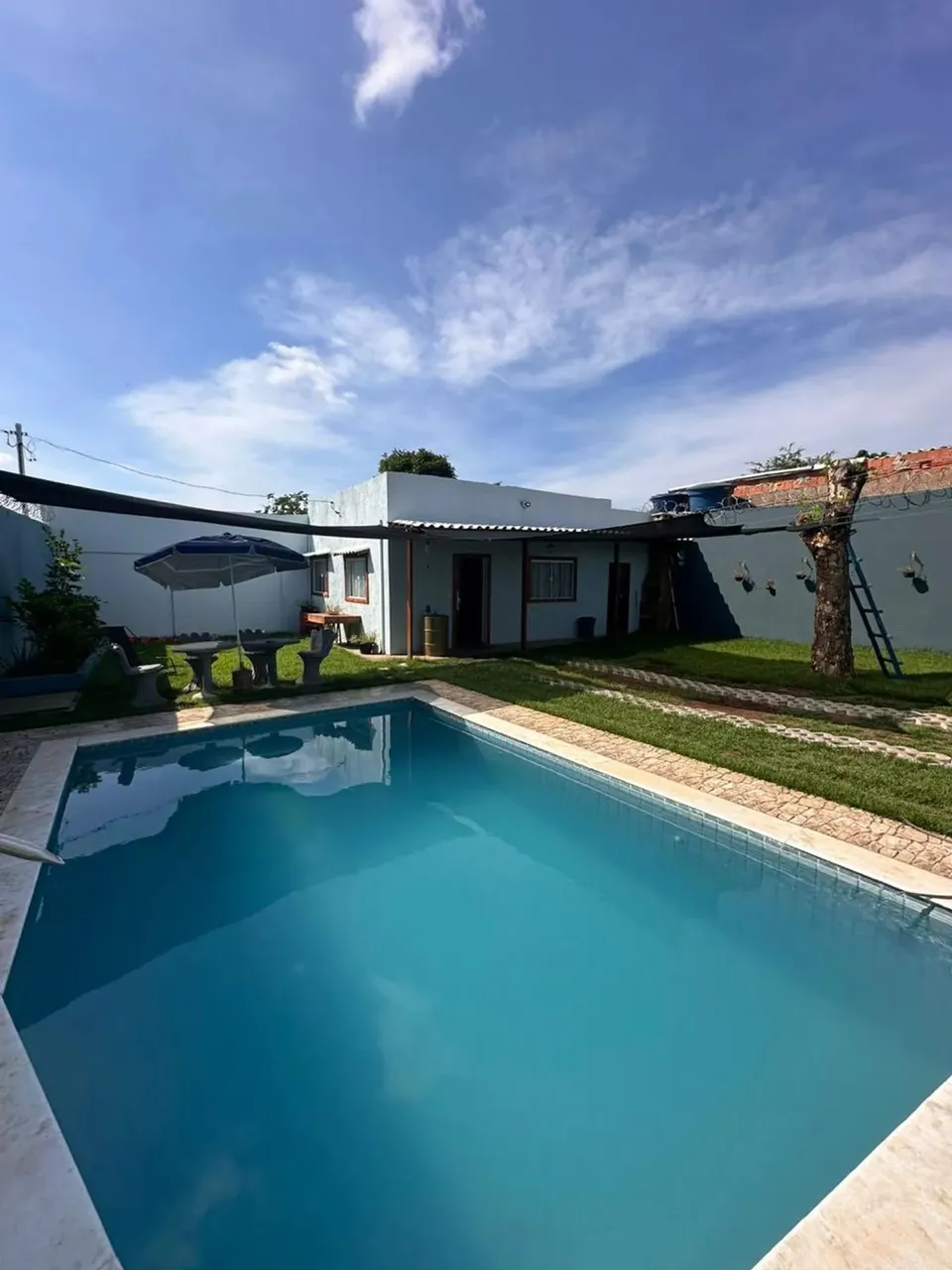 Imóvel para venda tem 136 metros quadrados com 3 quartos em Jardim Imperial - Cuiabá - MT
