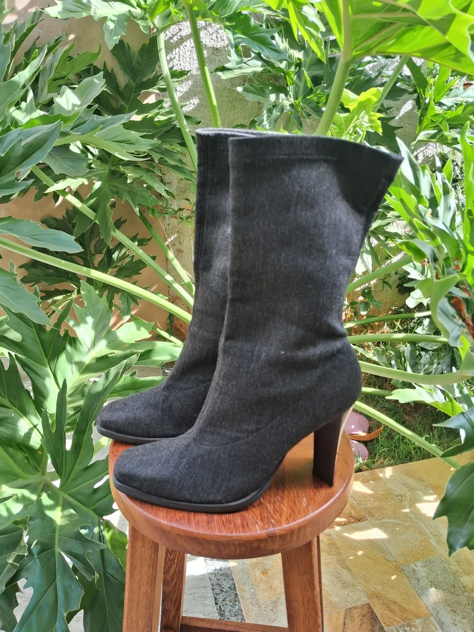 Bota Feminina Preta Cano Curto Salto Alto