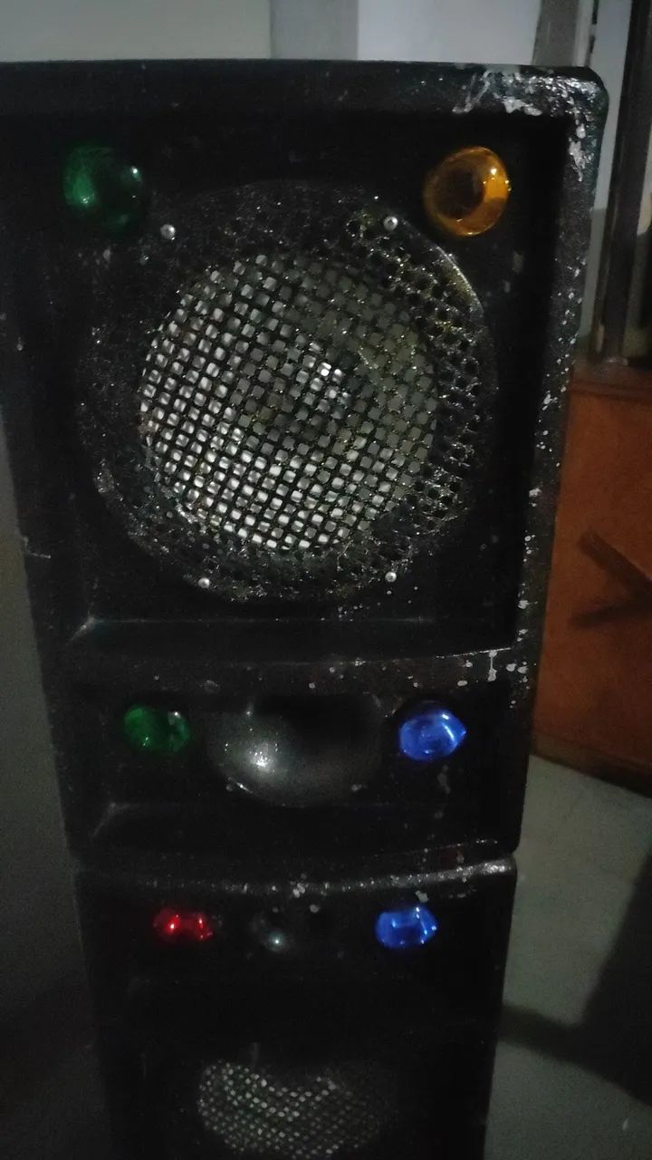 Som profissional  muito potente e completo modelo único .