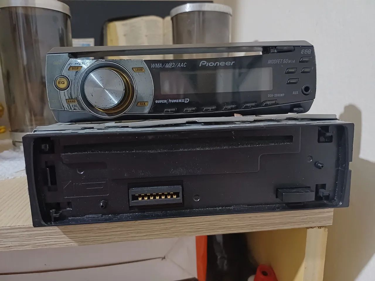 Pioneer CD - Modelo DEH 2080MP