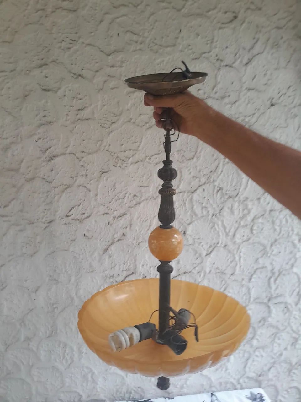 Lustre em resina - Foto 3