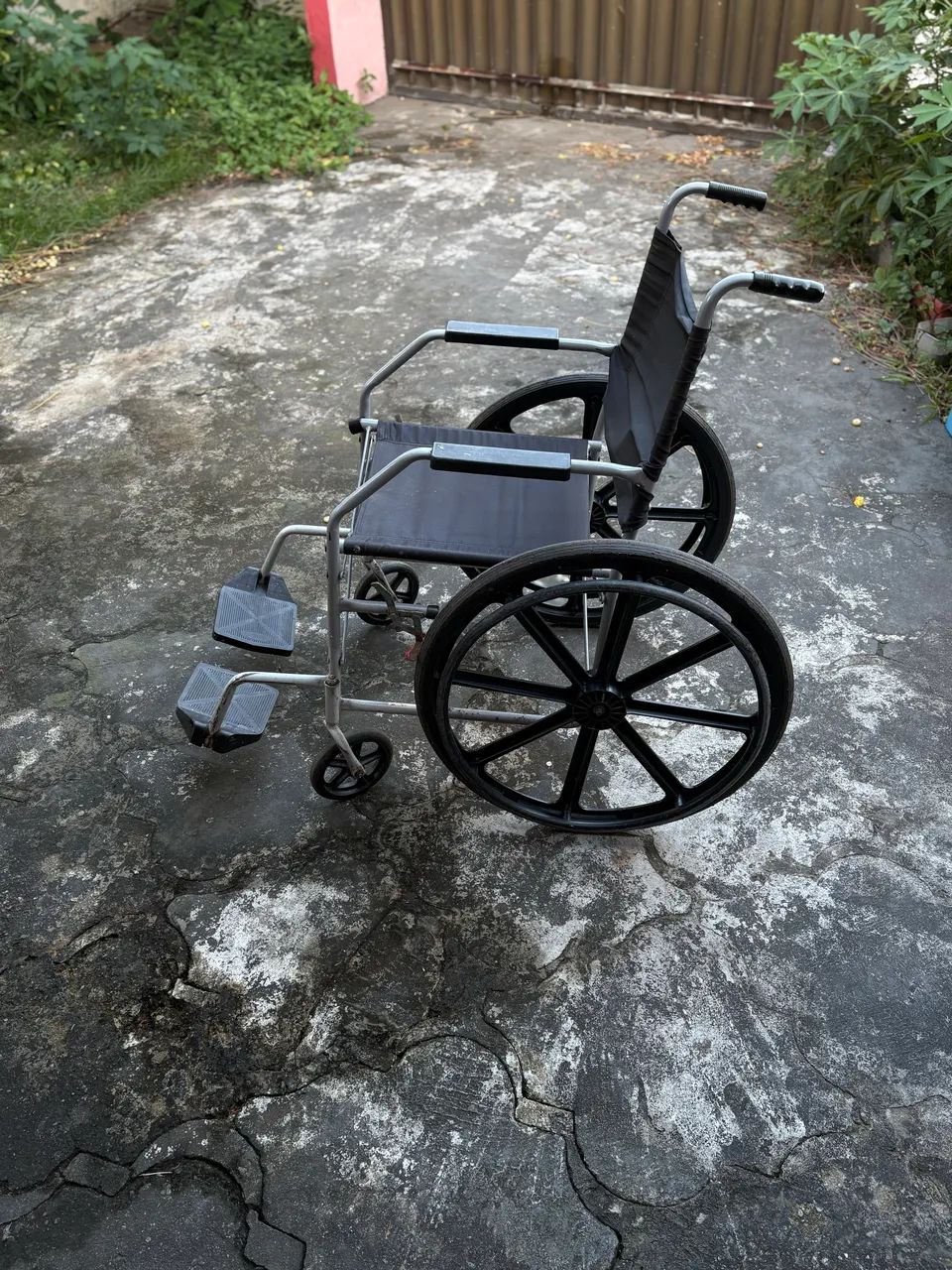 Cadeira de roda - Foto 2