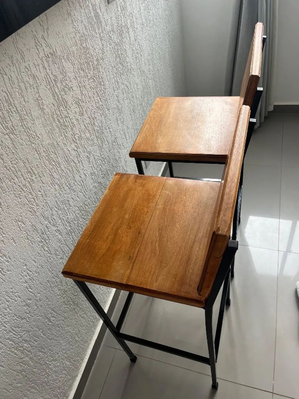 PAR DE BANQUETAS MADEIRA - Foto 2