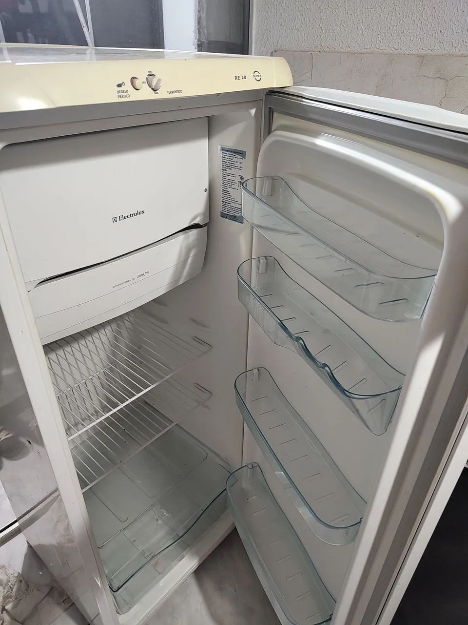 Vende-se Geladeira Eletrolux  - Foto 2