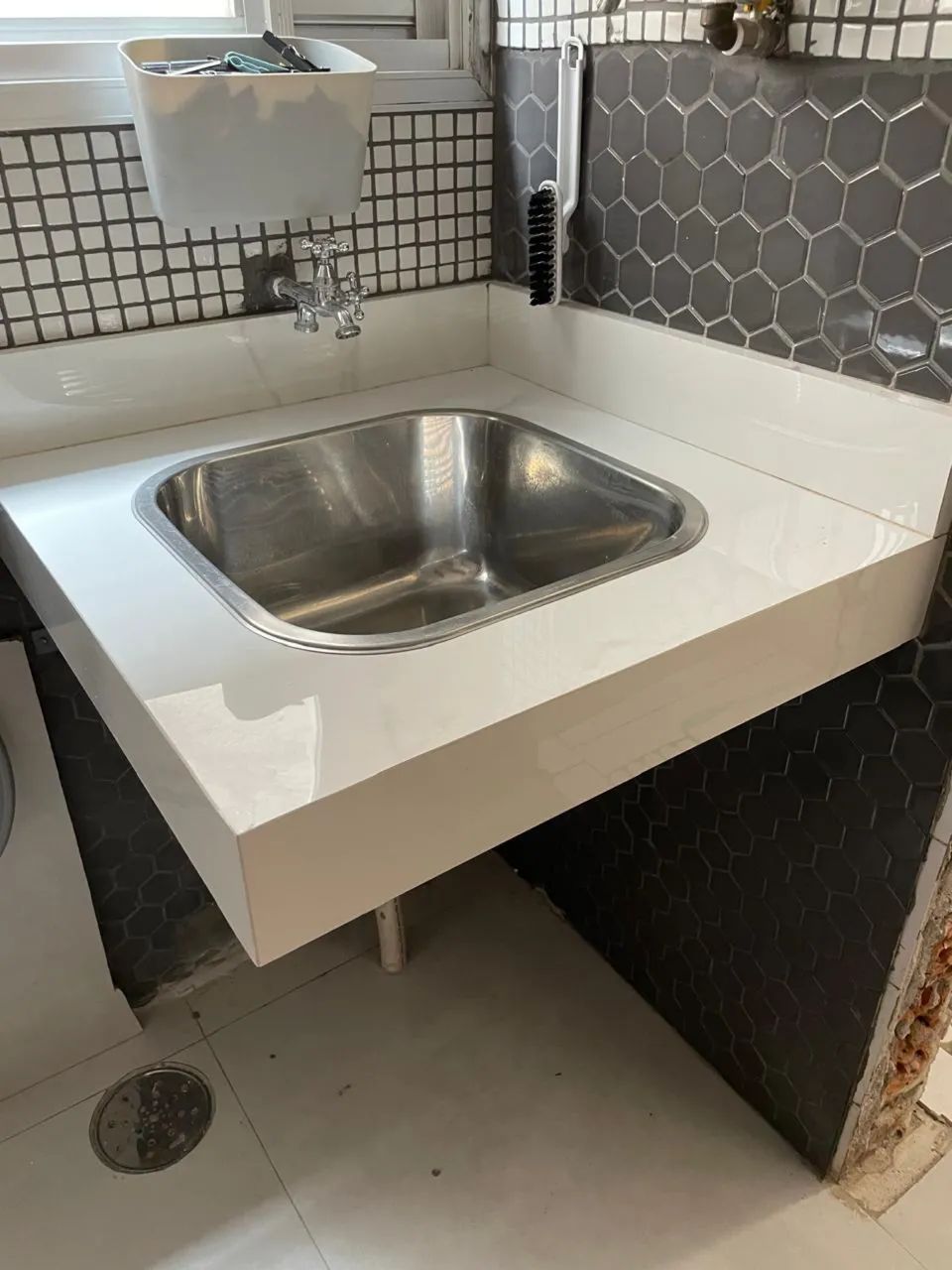Carved Porcelain Sink