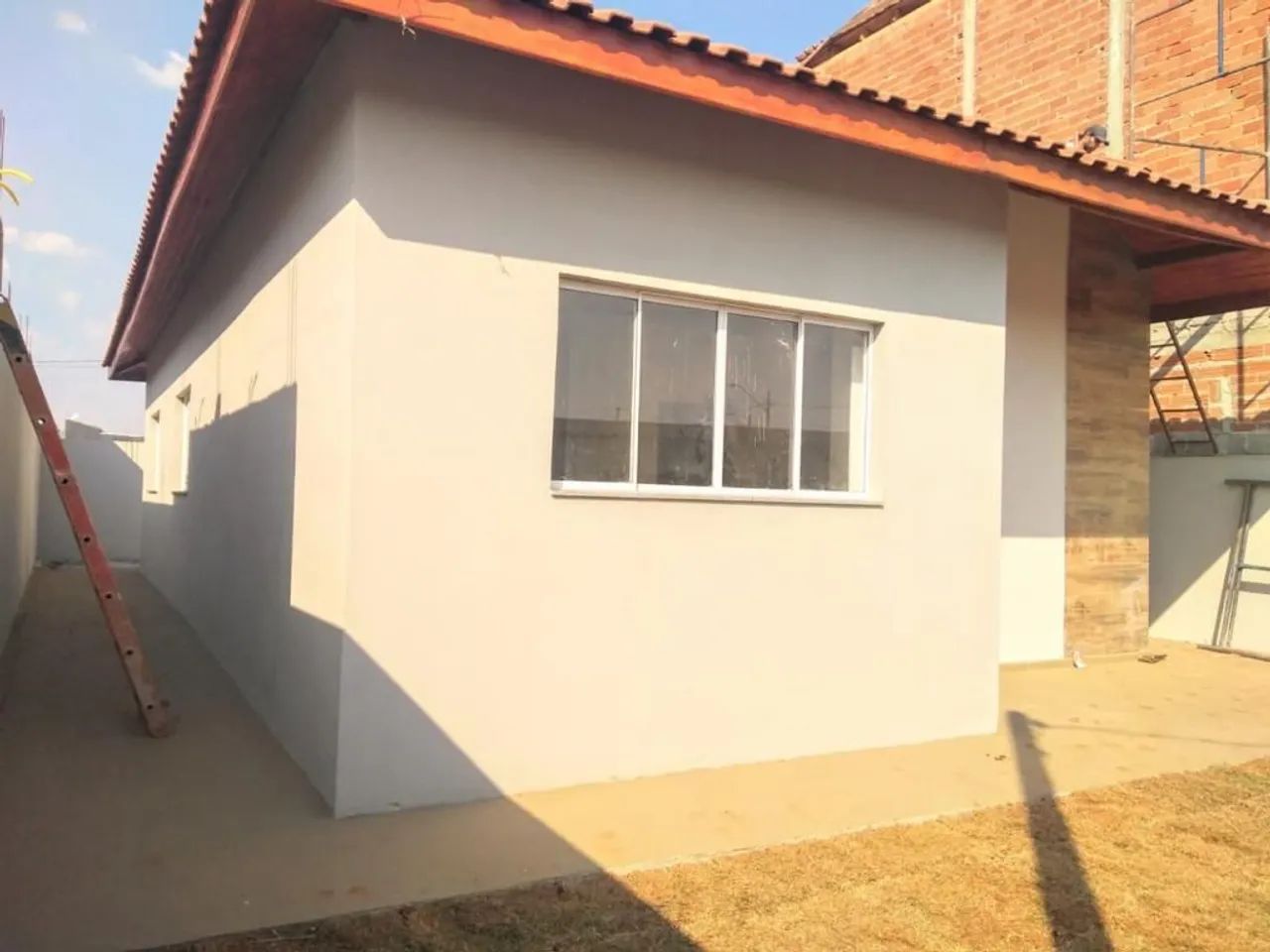 Vende ou troca casa nova,  3 quartos 1 suite - Foto 2