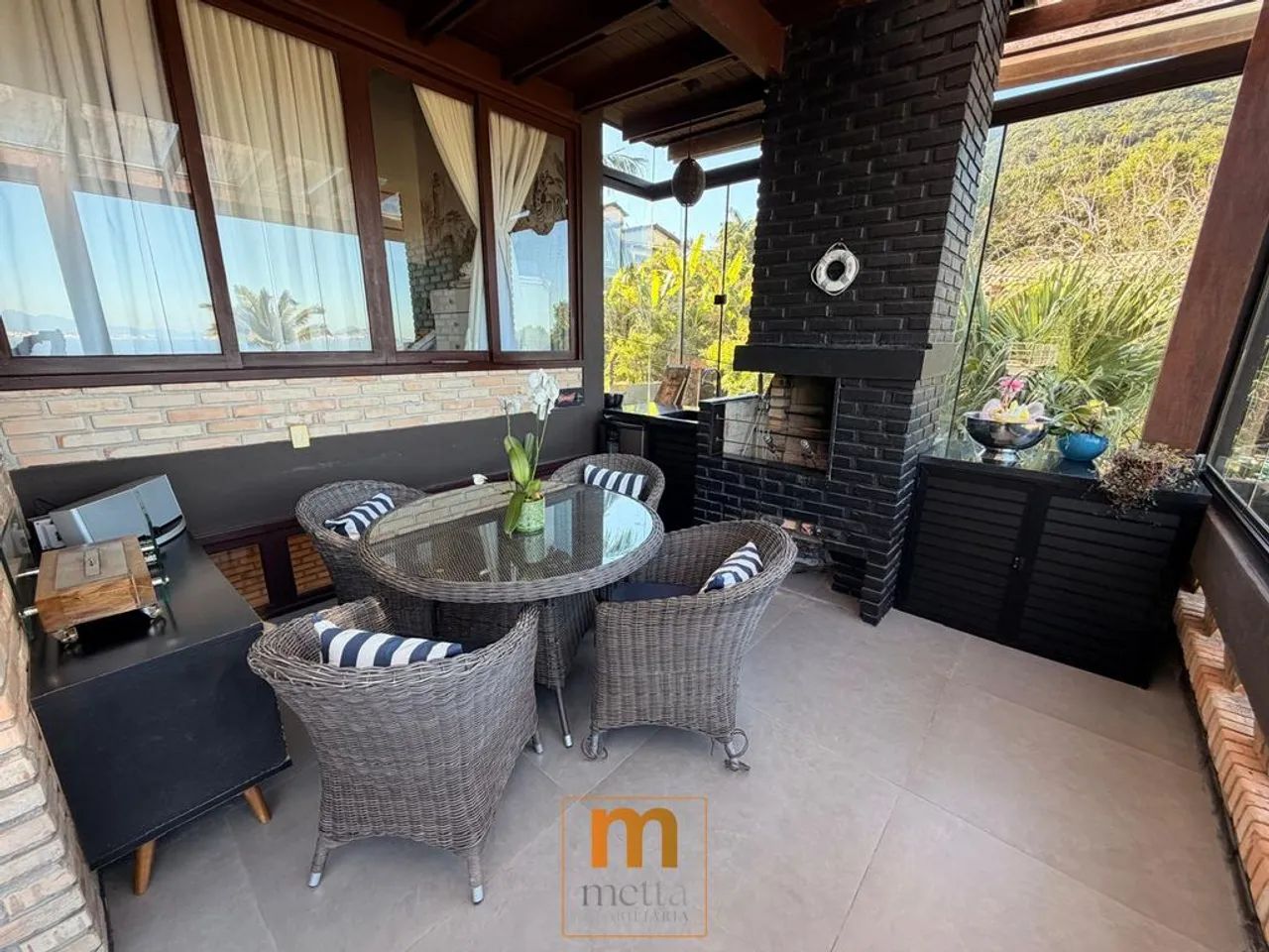 Casa com 4 dormitórios sendo 1 suíte com vista 180º para mar no Sambaqui - Foto 5