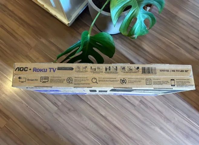 ? Tv 32 polegadas smart tv AOC  930$ pra sair agora chama.