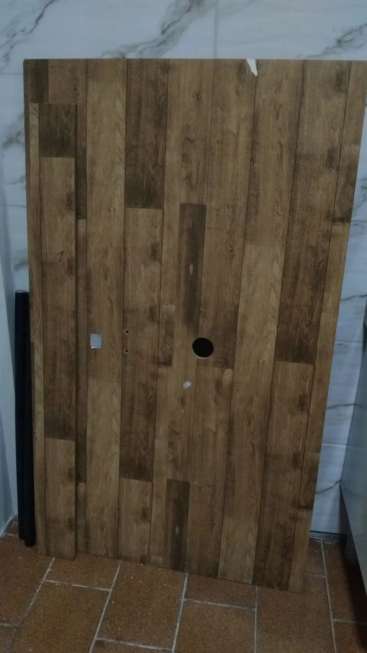 TV Panel467350689741557760