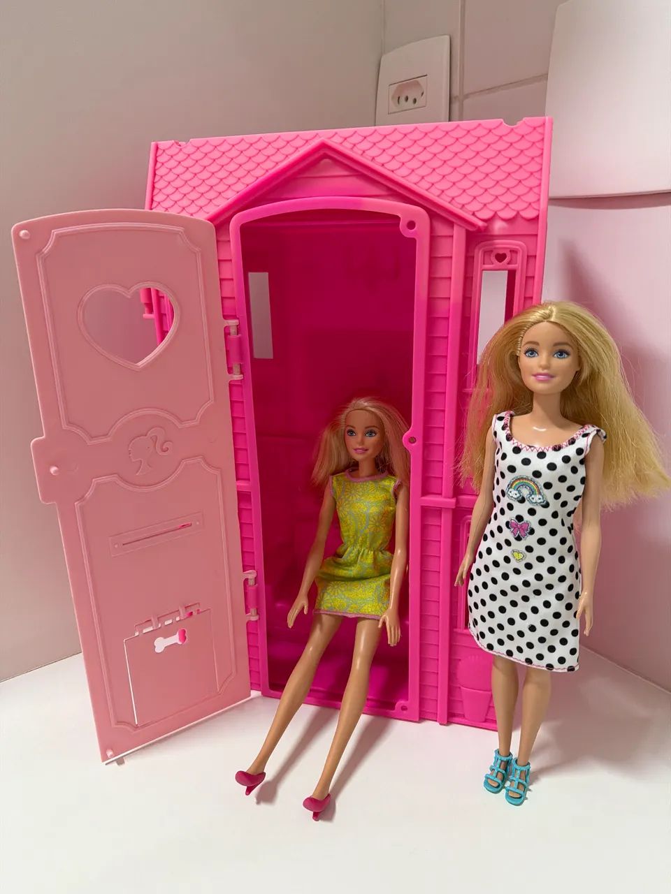 Barbie e acessórios - Foto 2