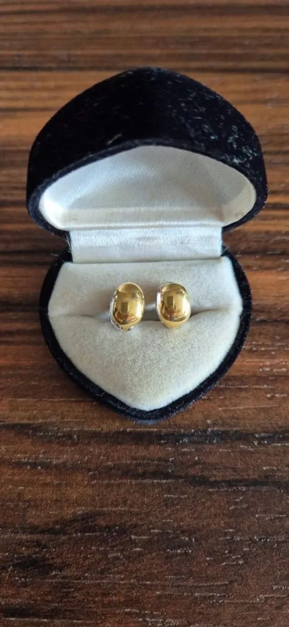 Brinco Dupla Face em Ouro Branco e Ouro Amarelo