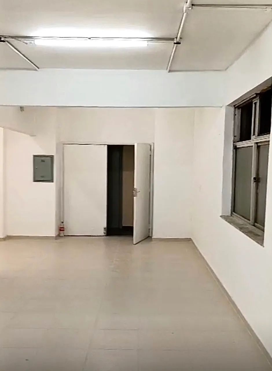 Sala Comercial sobreloja Av princesa Isabel em Copacabana. 