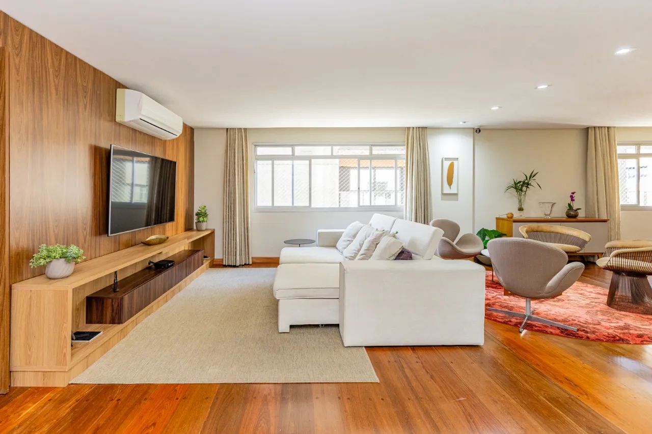 Apartamento para venda em Itaim Bibi com 3 quartos, sendo 1 suíte, 187m²