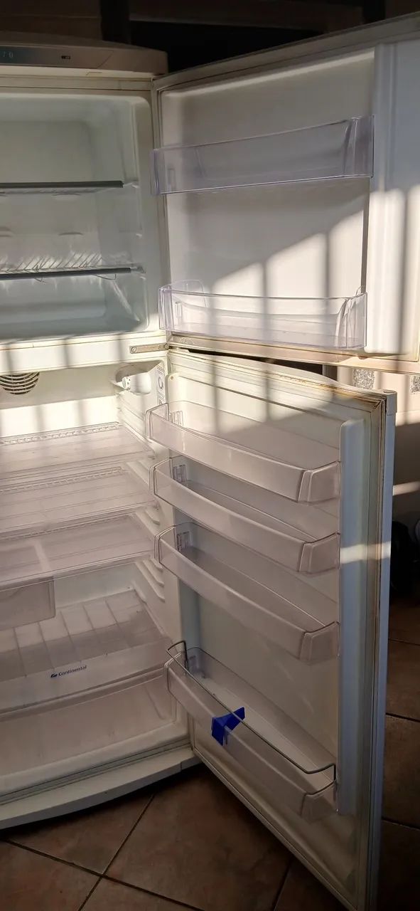 Refrigerador Continental 470L usada - Foto 4