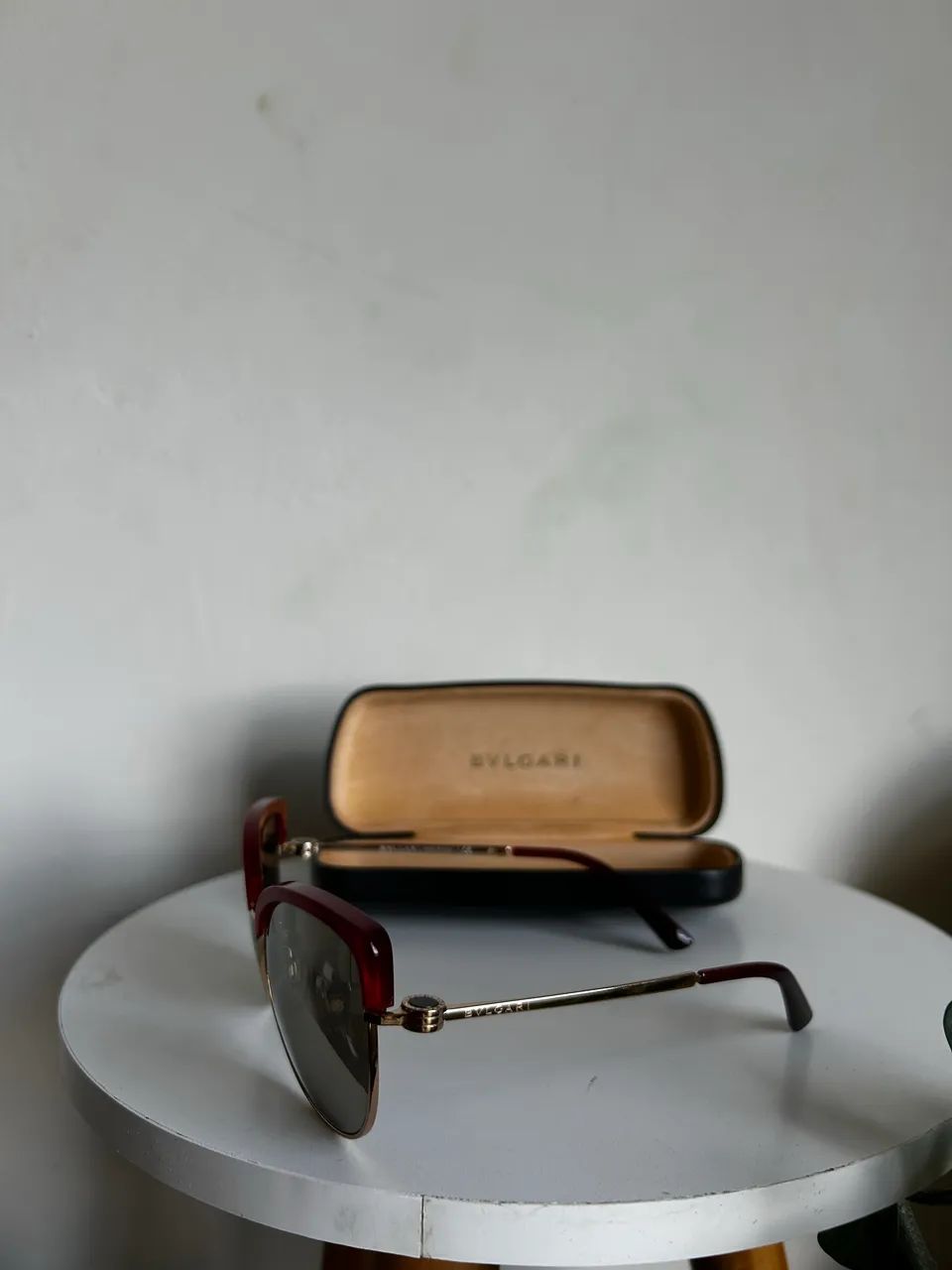 óculos de sol bvlgari cat-eye vinho - Foto 4