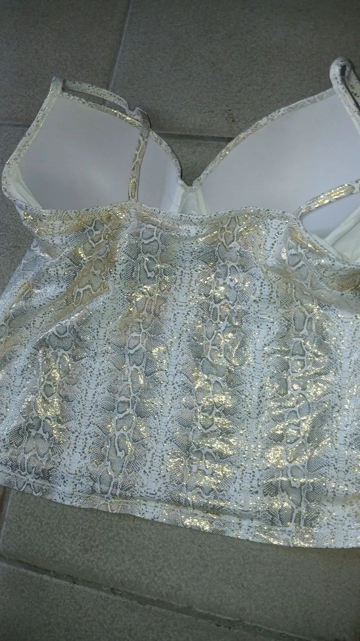 Blusa brilhante (Tamanho M ou G) - Foto 4