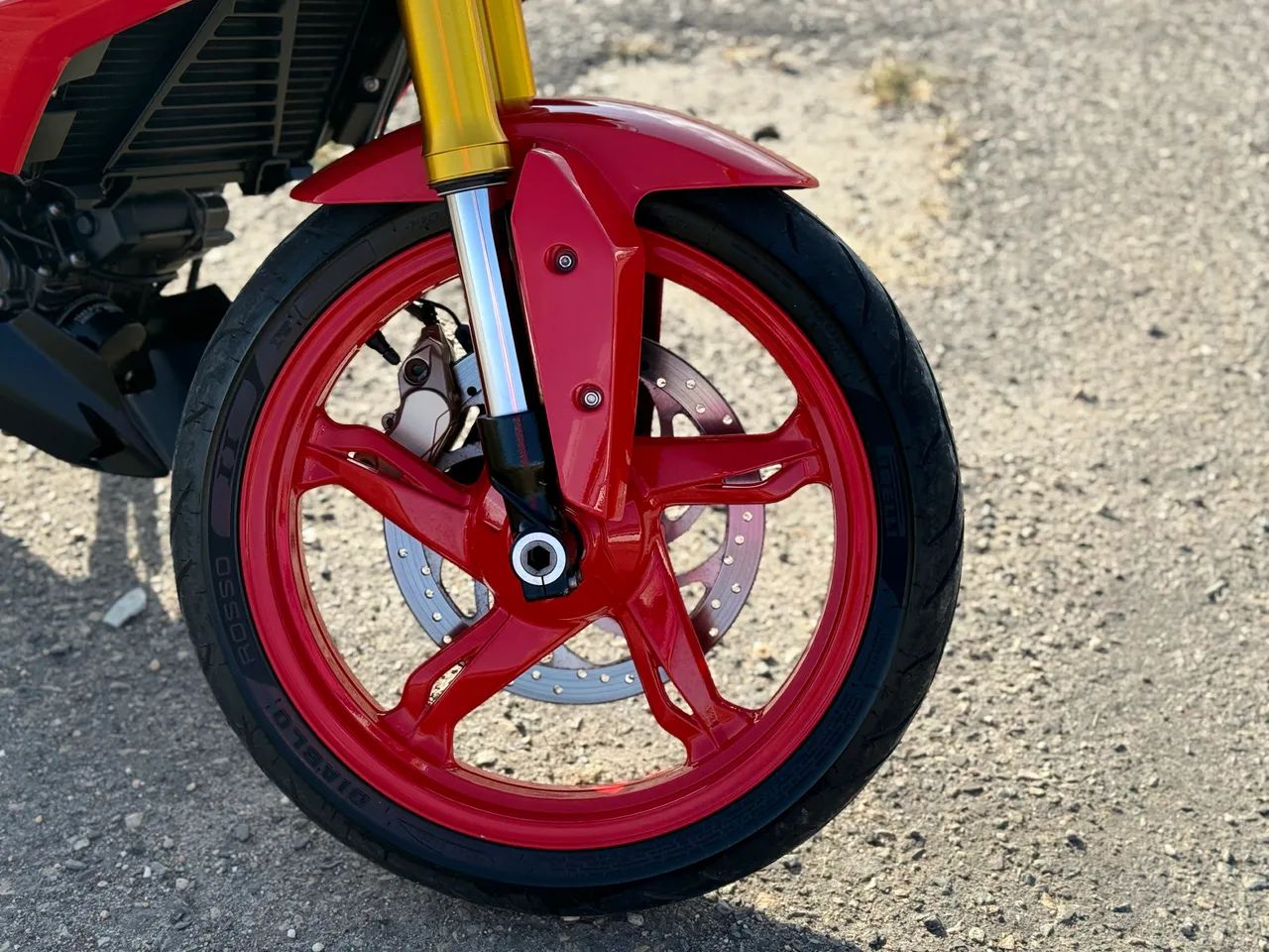 BMW G310 R 2023 - Foto 4