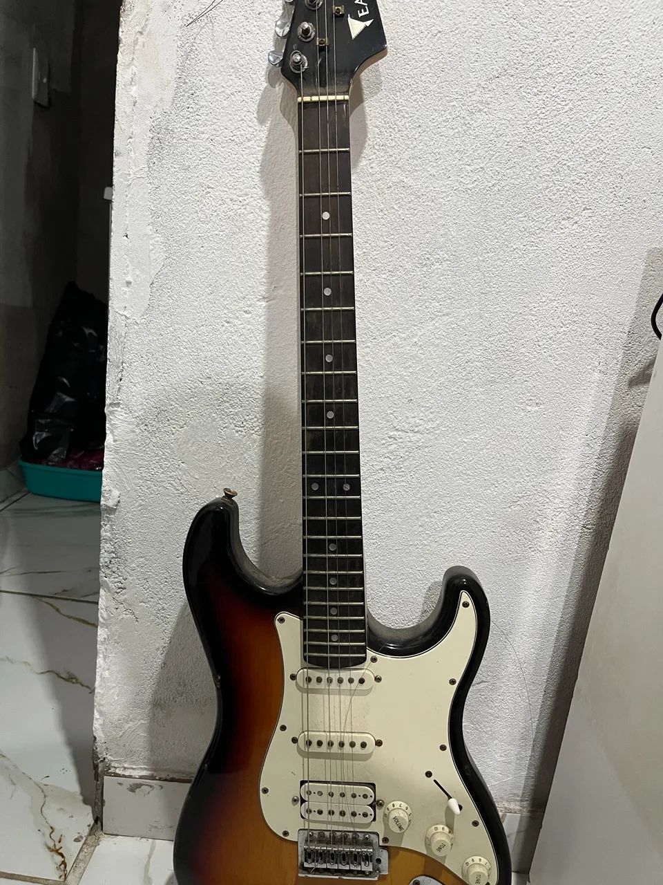 Guitarra eagle 