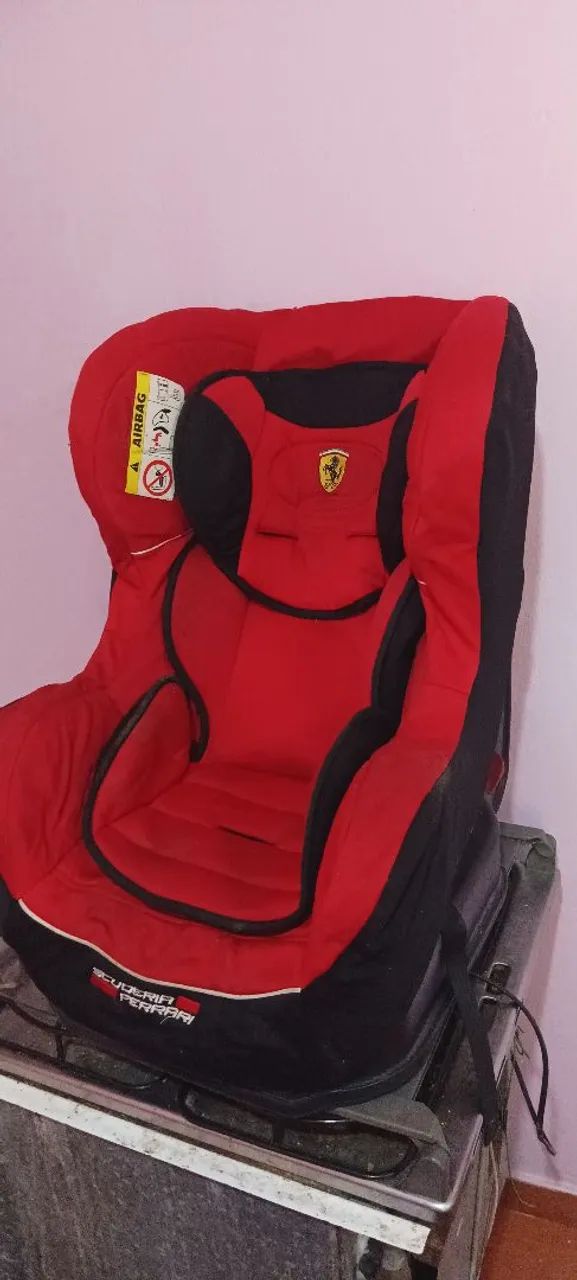 Cadeirinha de carro Scuderia Ferrari 