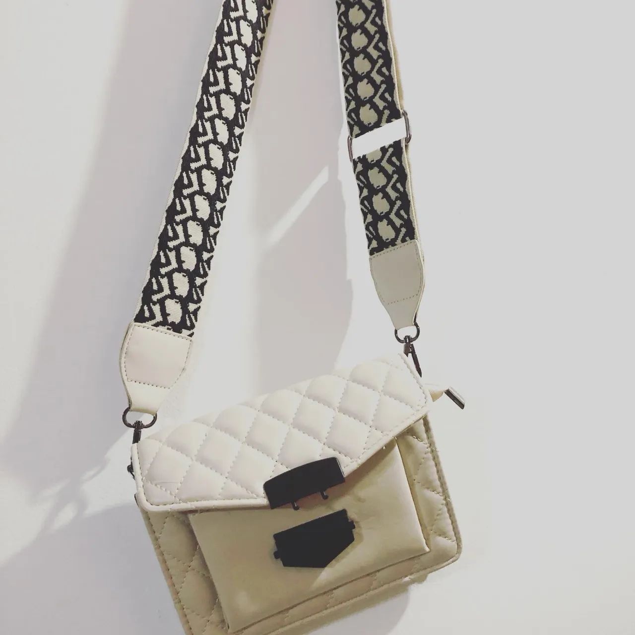 Bolsa Offwhite alça larga (de lado) - Foto 3