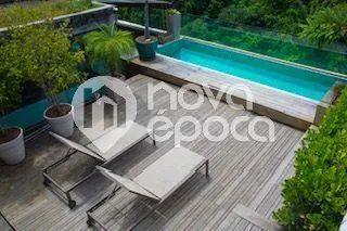 Leme | Cobertura 4 quartos, sendo 4 suites