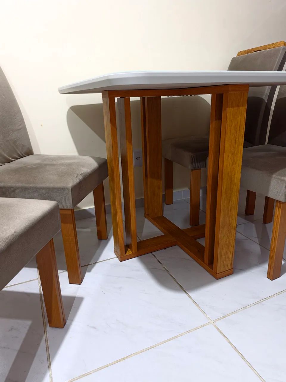 Mesa tampo de vidro 95x95 4 cadeiras - Foto 2