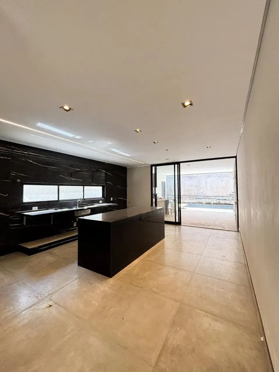 Seu Novo Lar: Casa com 3 Suítes e Projeto Modernoa - Foto 4