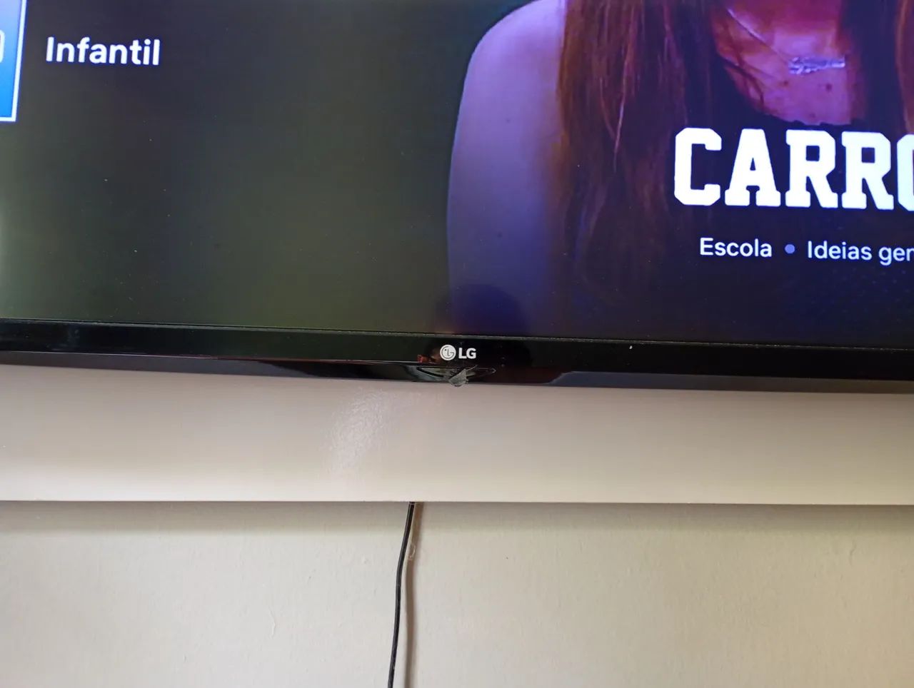 Smart TV LG 43 polegadas - Smart Nativa - Completa (Pés + Controle) - Foto 4