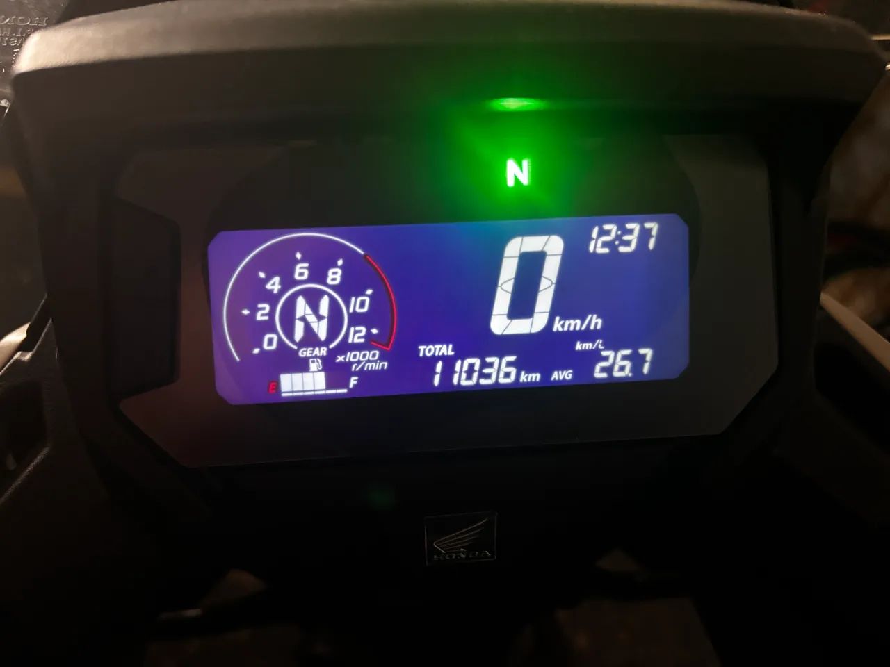 Sahara 300 ADV bege 2025 - Foto 5