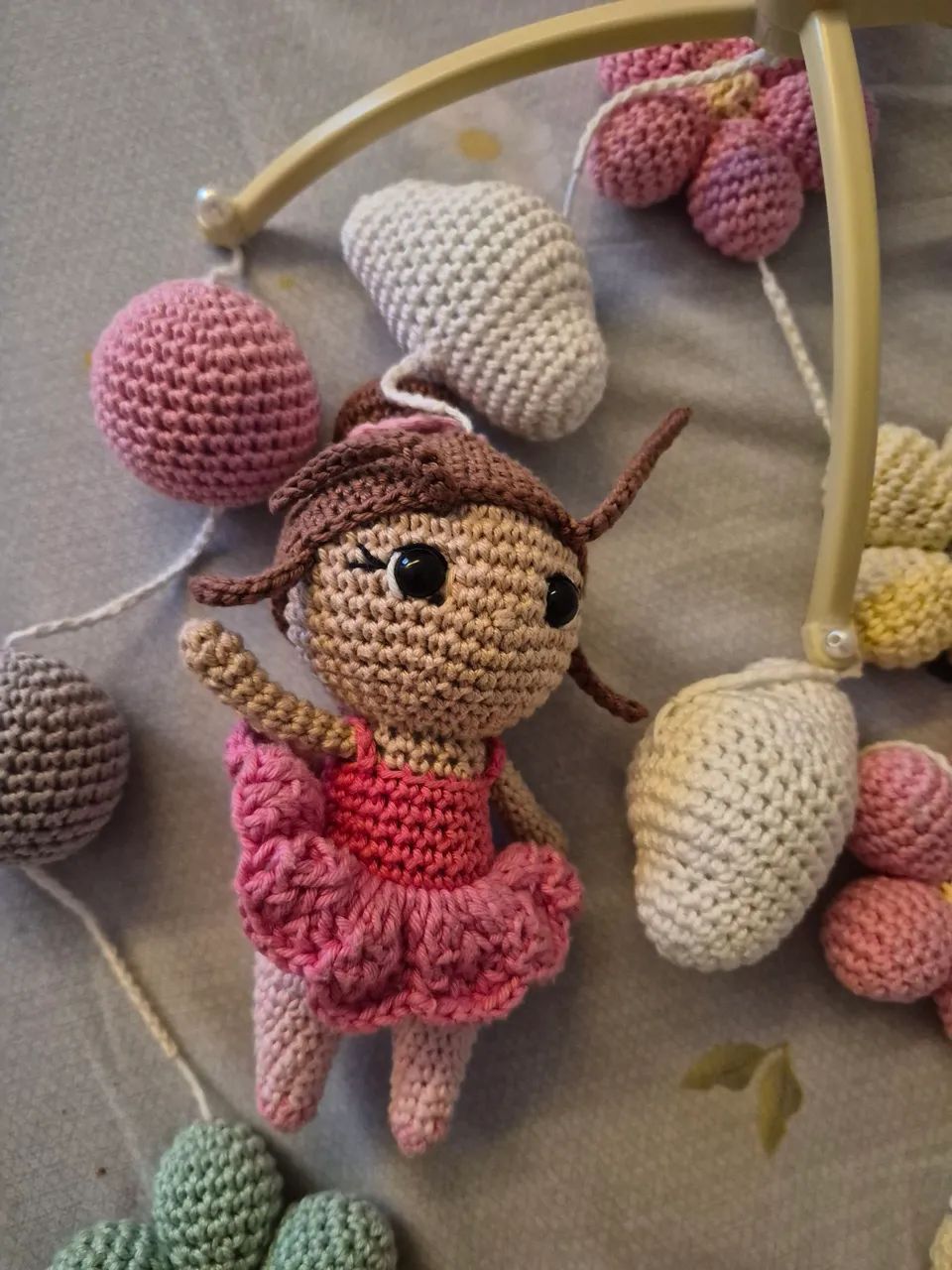 Mobile para berço musical em croche amigurumi - Foto 3