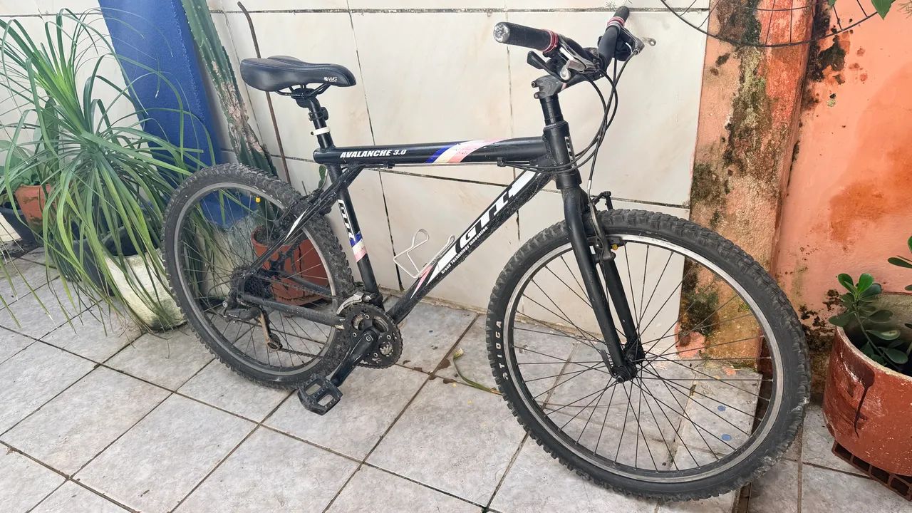 Bicicleta GT AVALANCHE 3.0 aro 26 - Foto 2