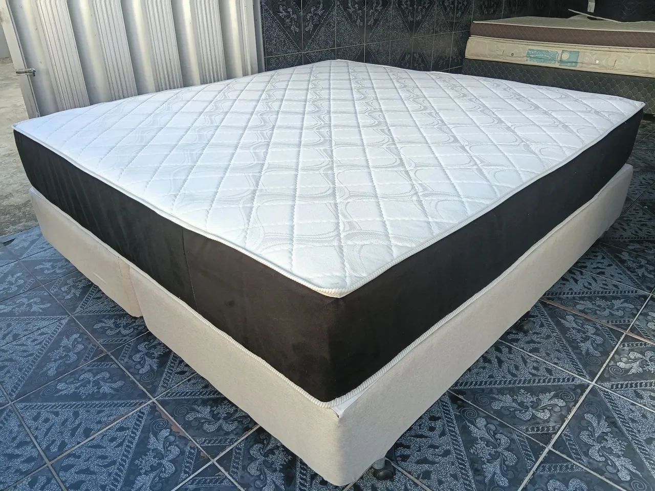 Cama king Luxo 
