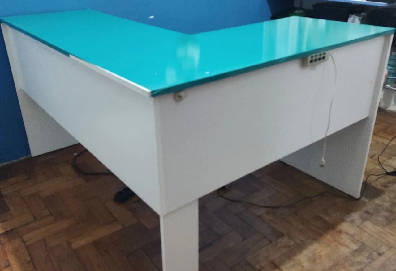 Mesa escritório L branca 