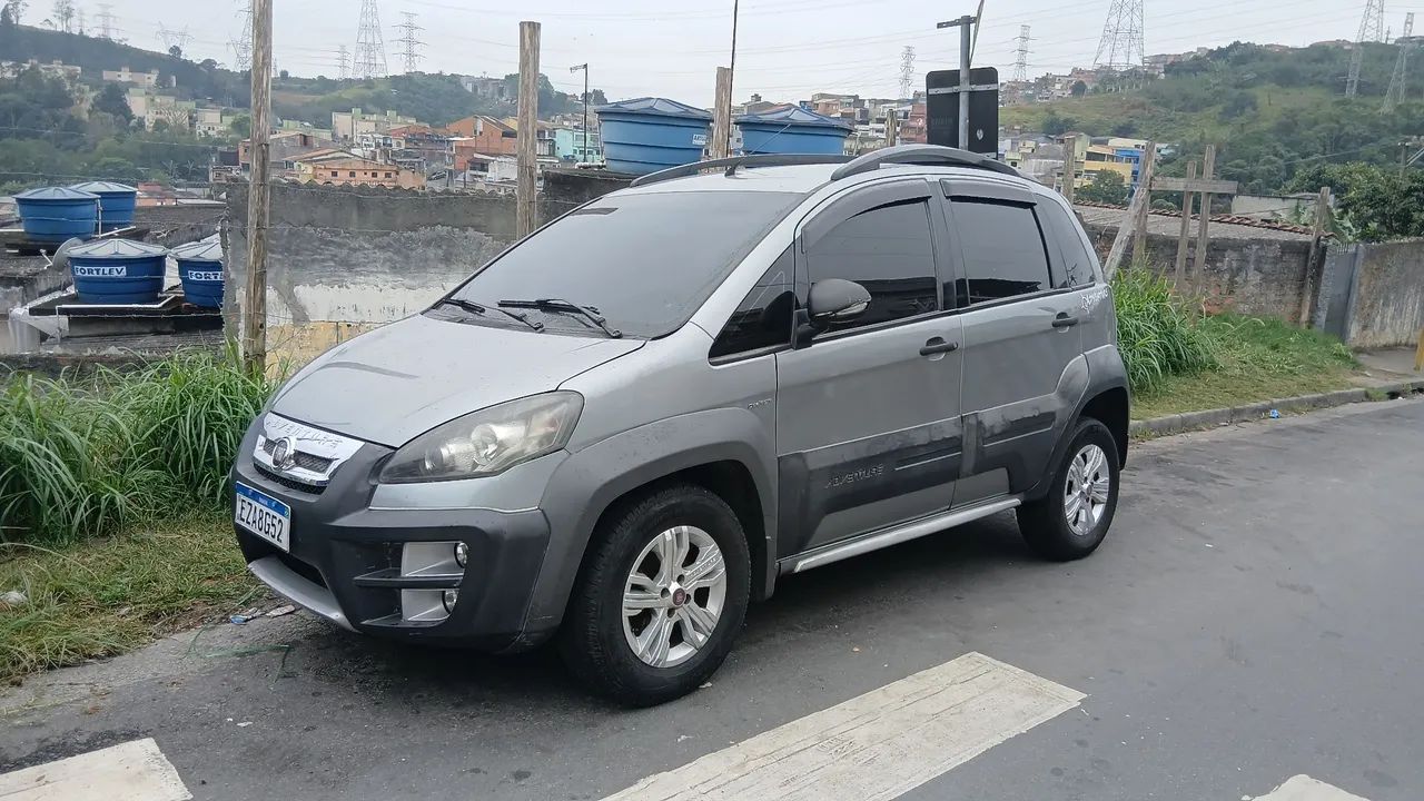 Fiat Idea Adv./ Adv.lock.dualogic 1.8 Flex 5P 2012