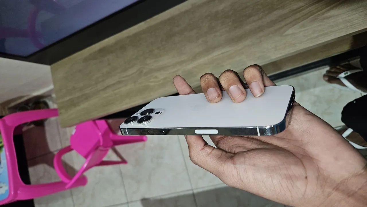 Vede se iphone 13 pro max