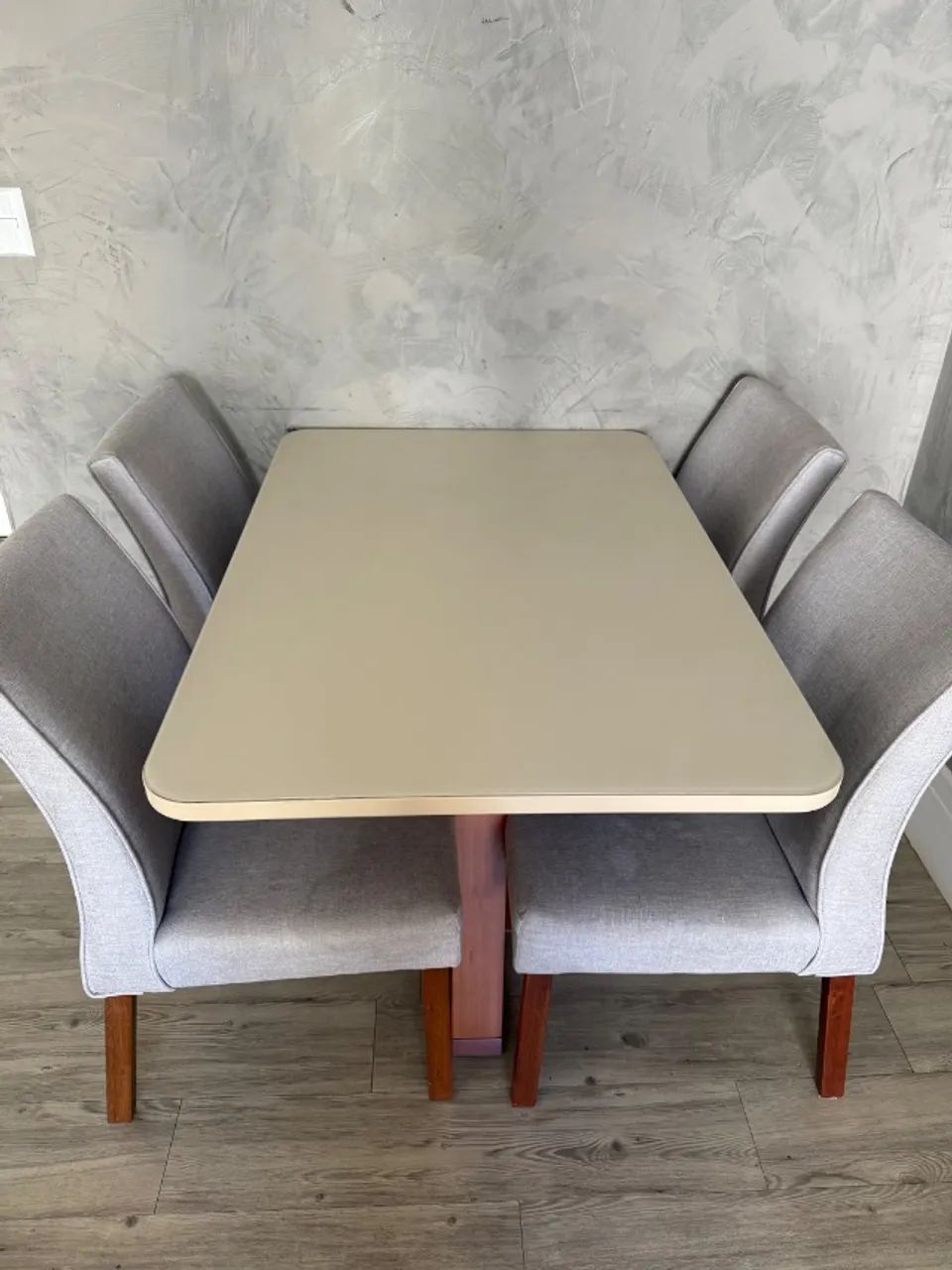 Mesa de jantar 4 lugares