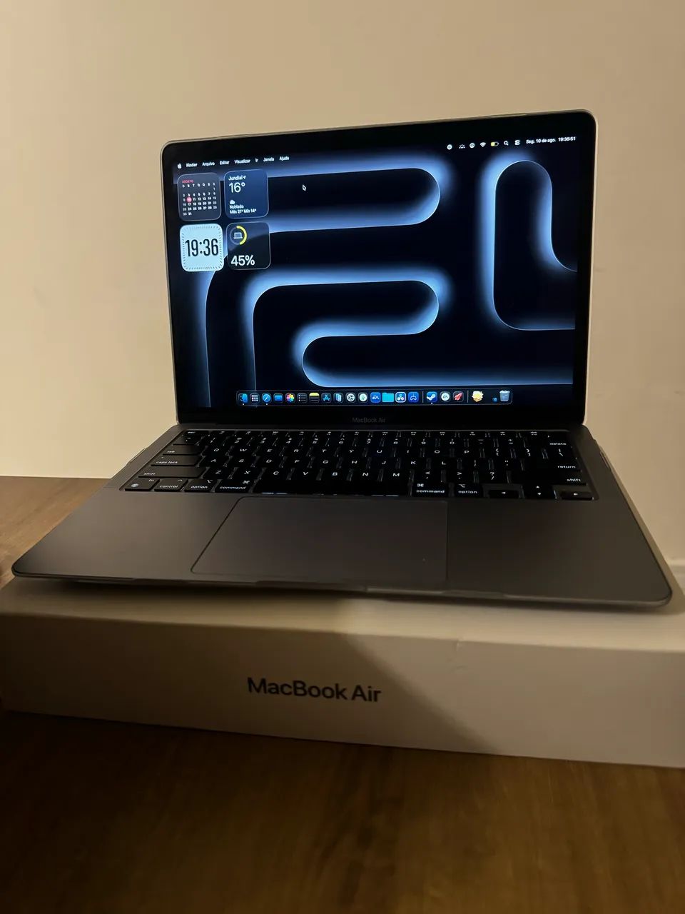 MACBOOK AIR M1 