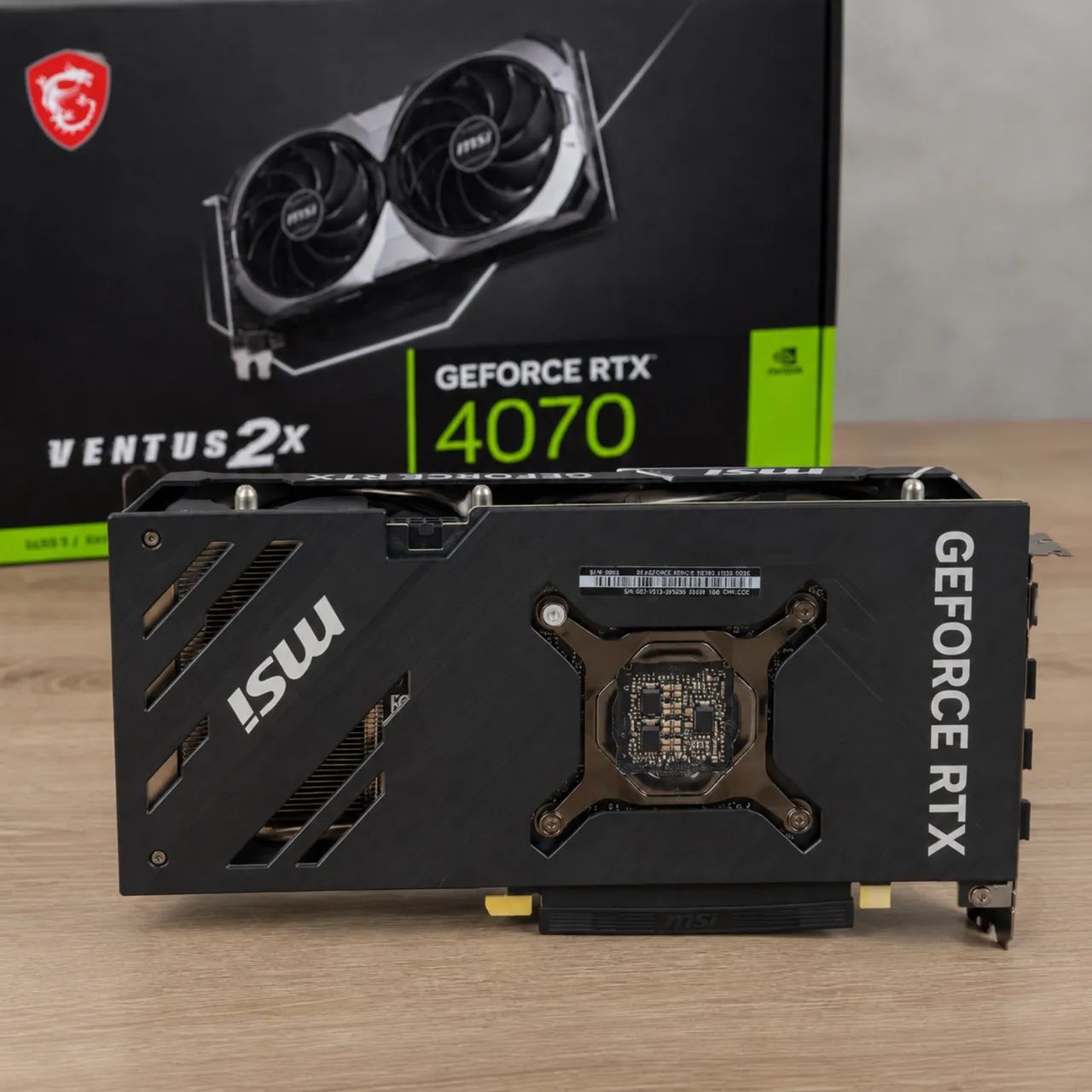 RTX 4070 MSI VENTUS 2X OC 12GB - Foto 2