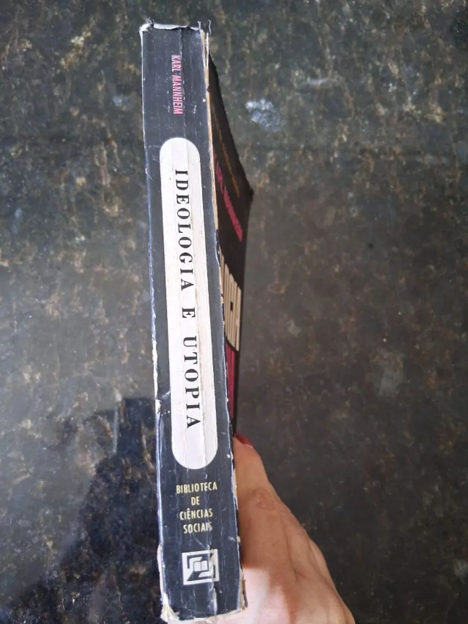Livro Ideologia e Utopia de Karl Mannheim - Foto 3